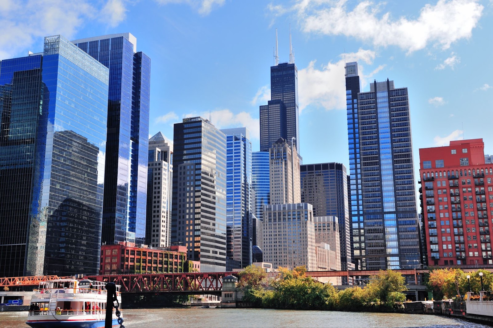 What Industrial Tenants Need to Know About Lease Compliance in 2025 Image 