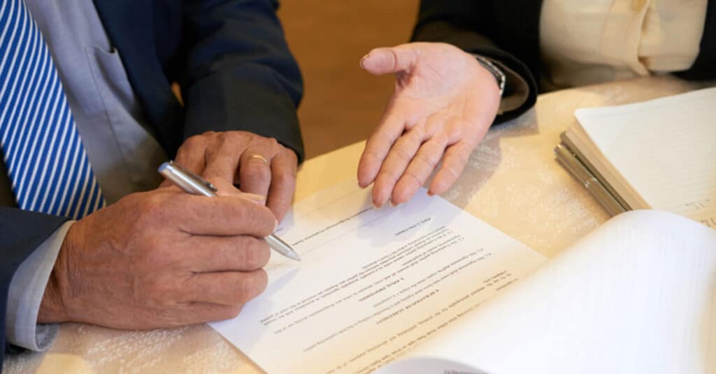 13 Essential Questions To Ask Before Signing A Commercial Lease